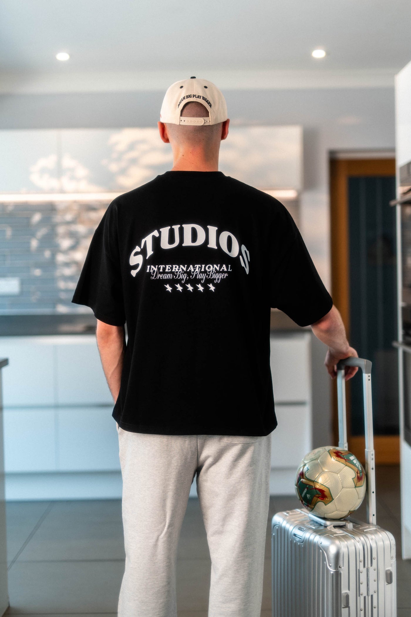 INTERNATIONAL TEE
